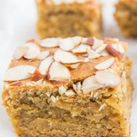 Paleo Lemon Poppy Seed Blondies - grain-free healthy blondies made with almond flour and pure maple syrup - a delicious nutritious dessert recipe