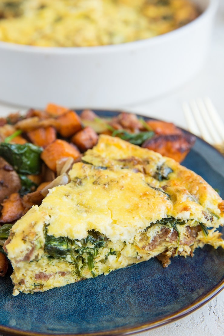 Spinach Crustless Quiche with caramelized onions and bacon - an easy and delicious brunch recipe