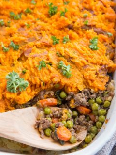 Easy Shepherd's Pie with Sweet Potatoes - a goof-proof recipe that comes together quickly and easily!