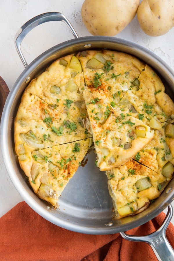 Easy Spanish Omelette with potatoes and onions - a delicious breakfast recipe.