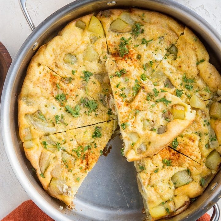 Easy Spanish Omelette with potatoes and onions - a delicious breakfast recipe.