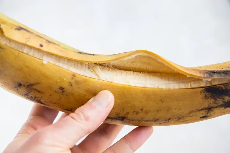 How to peel a plantain