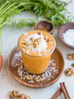 Low-Carb Carrot Cake Smoothie - a delicious creamy smoothie recipe that is low in carbohydrate (sugar-free!) and loaded with nutrients.