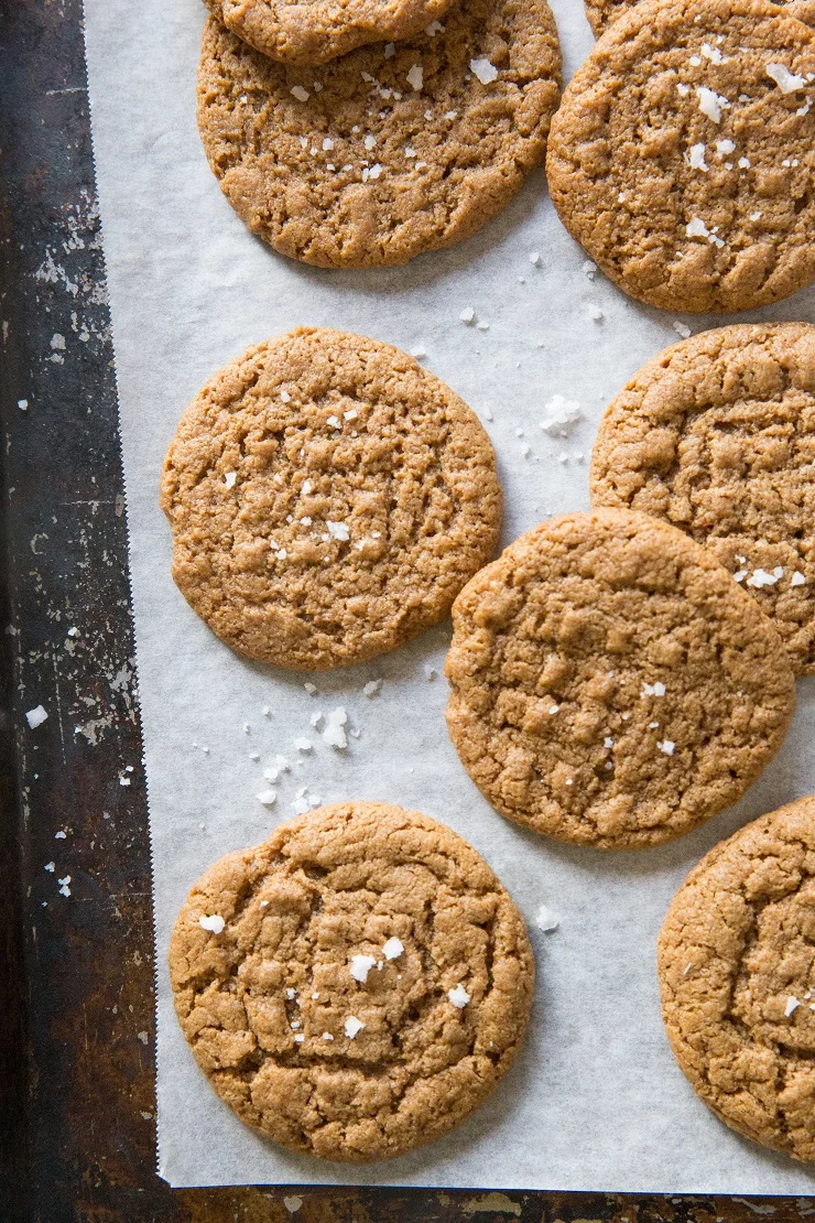 Easy 4-Ingredient Paleo Almond Butter Cookies made flourless, dairy-free and refined sugar-free.