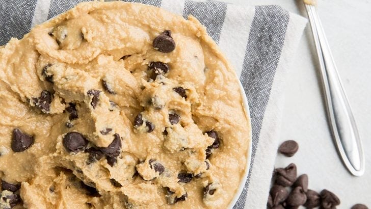 4-Ingredient Keto Peanut Butter Edible Cookie Dough comes together in 5 minutes for an egg-free cookie dough that is ready to eat!