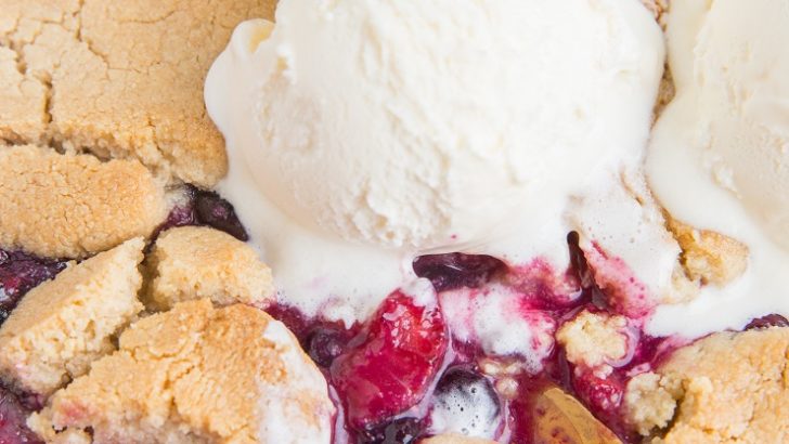 Low-Carb Mixed Berry Cobbler - grain-free, sugar-free, gluten-free and incredibly easy to make!