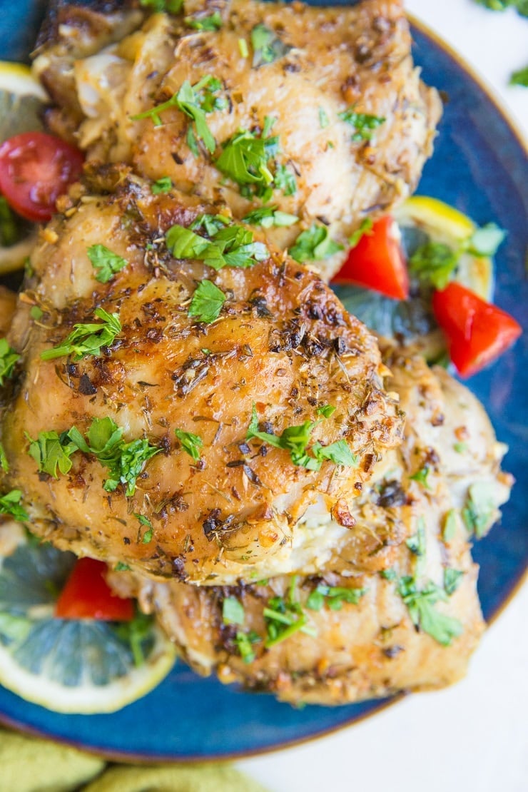 Greek Chicken Recipe - delicious chicken thighs marinated in a Mediterranean inspired marinade for fresh zesty herby chicken