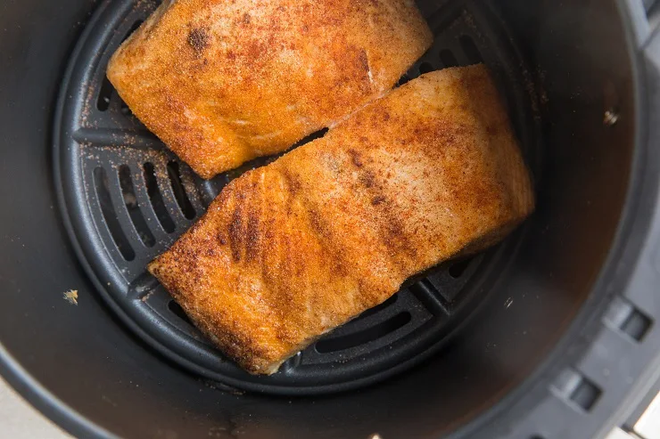 Crispy salmon in the air fryer