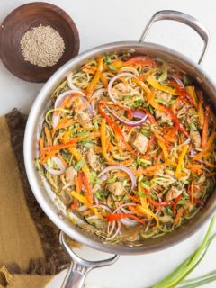 Chicken Chow Mein Zoodles - a low-carb version of chicken chow mein with zucchini noodles! Quick, easy, flavorful, amazing way to use up zucchini! Paleo, keto, whole30