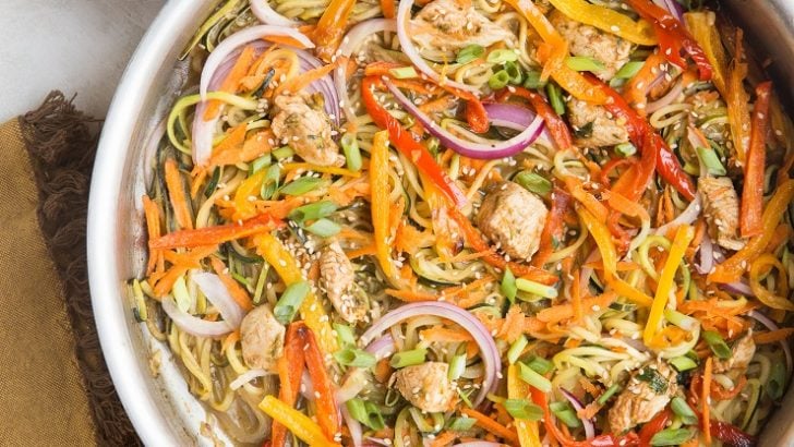 Chicken Chow Mein Zoodles - a low-carb version of chicken chow mein with zucchini noodles! Quick, easy, flavorful, amazing way to use up zucchini! Paleo, keto, whole30