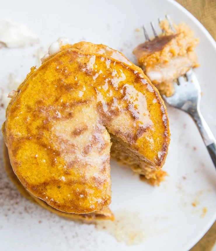 Fluffy Gluten-Free Protein Pumpkin Pancakes - gluten-free, flourless, dairy-free pancakes made with rolled oats. A delicious, healthy fall-inspired breakfast recipe