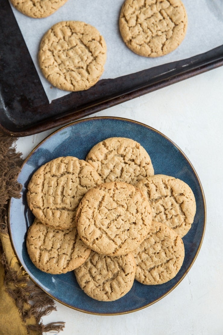 5-Ingredient Keto Peanut Butter Cookies - flourless, grain-free, sugar-free, easy to make and delicious!