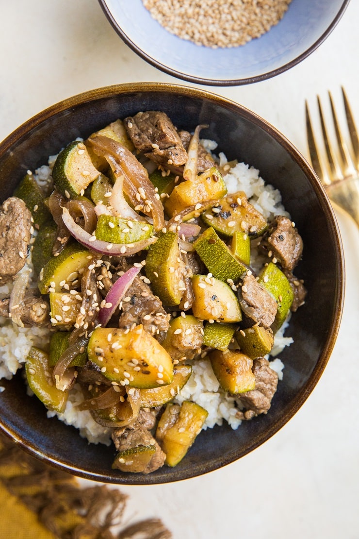 Quick and easy 5-Ingredient Teriykai Beef and Zucchini. Paleo, soy-free, refined sugar-free, so delicious!