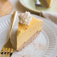 Keto No-Bake Dairy-Free Pumpkin Cheesecake - a cashew-based non-dairy sugar-free cheesecake. A warmly-spiced, deliciously creamy and tangy treat