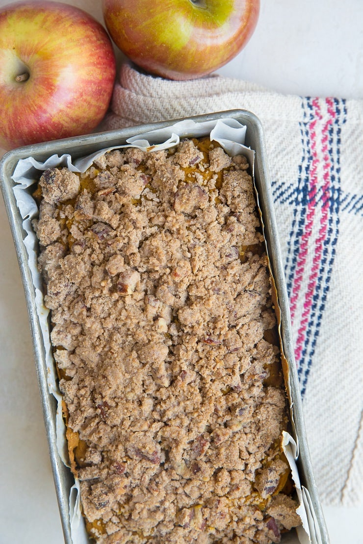 Apple Cinnamon Pumpkin Bread - gluten-free, dairy-free, refined sugar-free, healthy bread recipe!