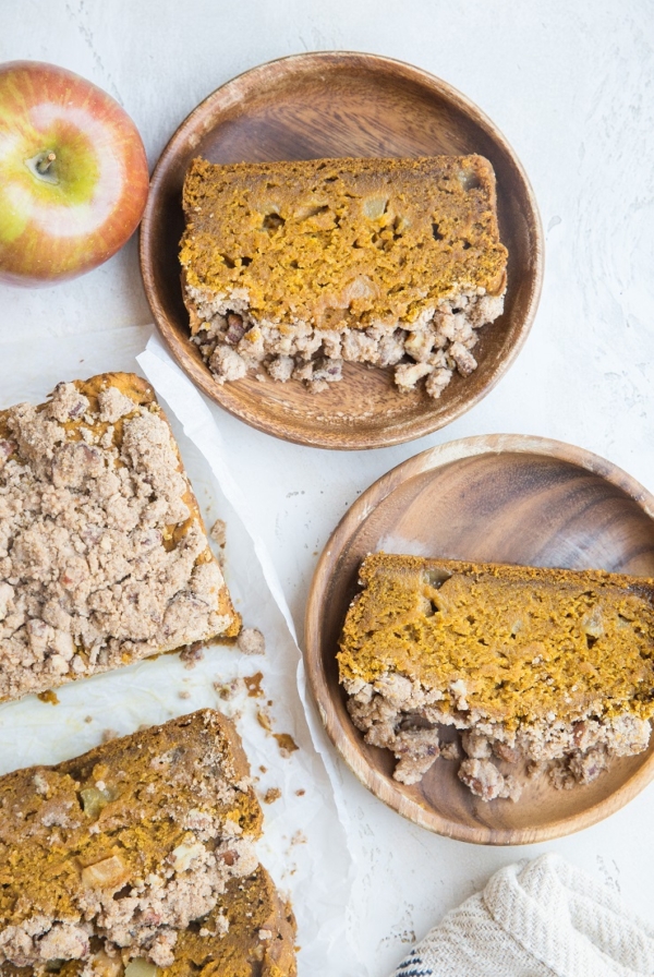 Spiced Gluten-Free Apple Pumpkin Bread with Streusel Topping - gluten-free, dairy-free, refined sugar-free a delicious fall treat!