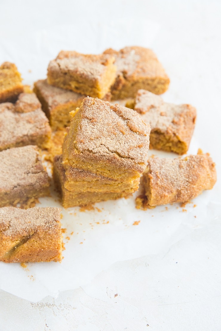 Grain-Free Pumpkin Snickerdoodle Cookie Bars - classic snickerdoodle cookies in bar form with a pumpkin twist