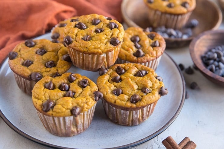 Healthy Pumpkin Muffins made flourless with chickpeas! Gluten-free, dairy-free, refined sugar-free