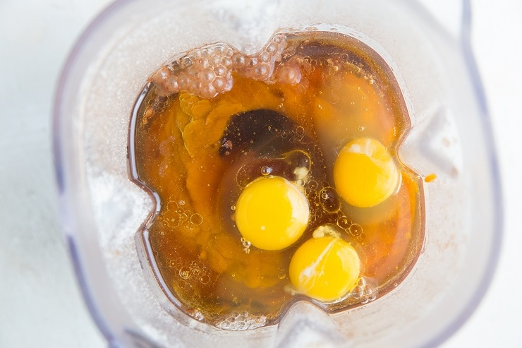 Add the ingredients for the pumpkin brownies to a blender