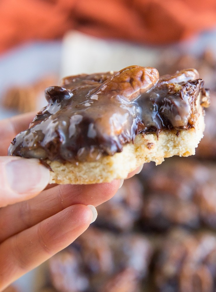 Grain-Free Vegan Chocolate Pecan Pie Bars - paleo, dairy-free, refined sugar-free, egg-free and delicious holiday cookie bars!