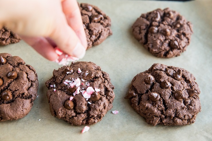 Sprinkle the cookies with crushed candy cane