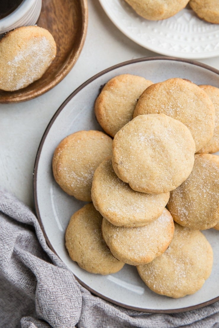 Keto Sugar Cookies with almond flour - an easy, delicious sugar cookie recipe for any occasion. Soft, chewy and delicious!