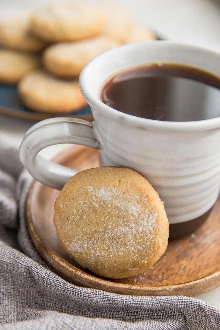 Keto Sugar Cookies with Almond Flour - easy sugar cookies that are soft and chewy.