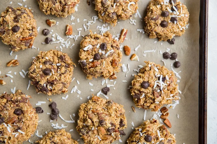 Vegan No-Bake Kitchen Sink Cookies - made gluten-free, egg-free, dairy-free and healthy with 6 basic ingredients!