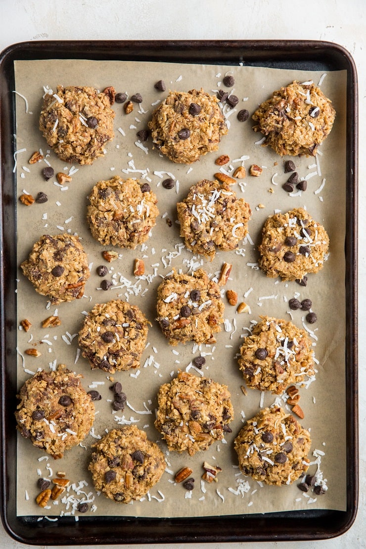 Gluten-Free Vegan No-Bake Cookies with peanut butter, oats, and more!