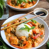 Red Curry Salmon with Vegetables - cozy comfort food at its finest! A delicious Thai curry recipe made easy any night of the week!