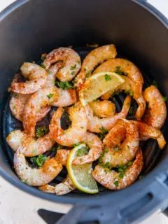 Air Fryer Lemon Garlic Shrimp - a speedy quick and easy air fryer recipe!