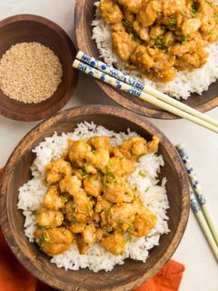 30-Minute Paleo Orange Chicken - an easy gluten-free soy-free Chinese Orange Chicken recipe that comes together quickly. Sweet, sour, zesty, umami and delicious