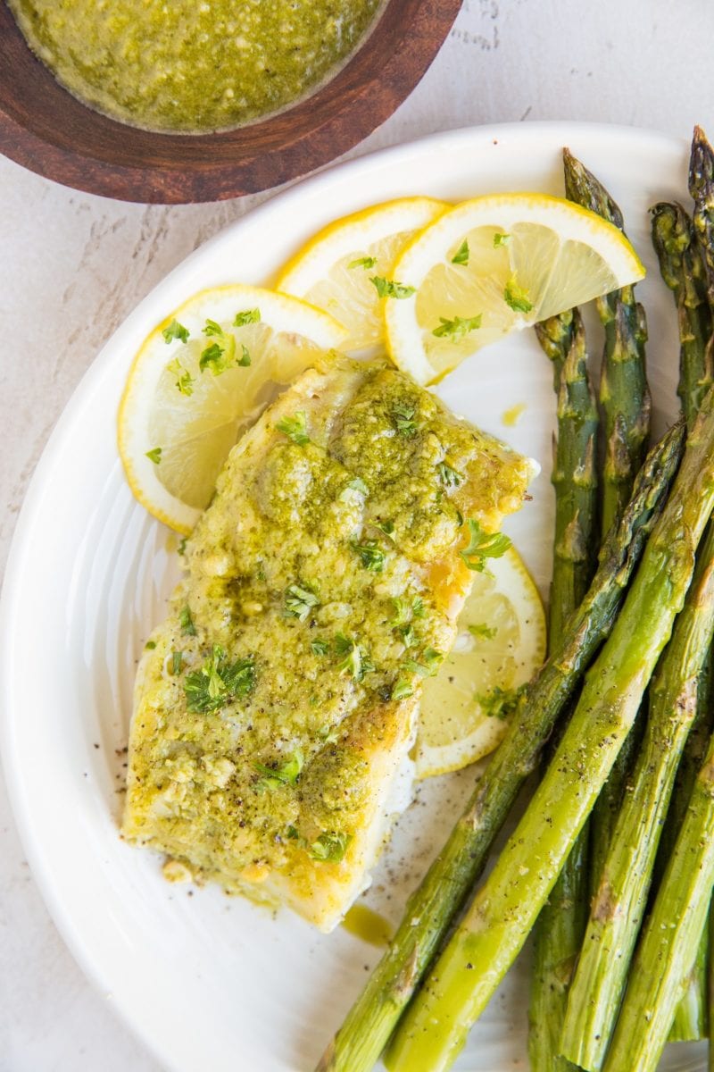 Pesto Baked Cod and Asparagus - a healthy dinner recipe that is low-carb and so easy to prepare!