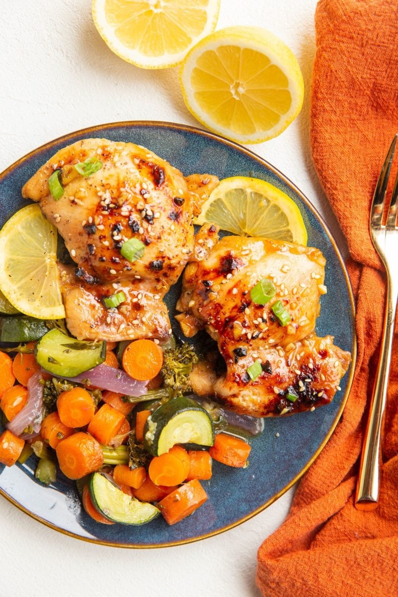 plate of chicken and vegetables