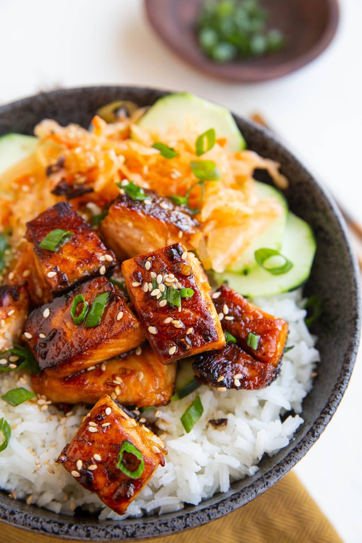 Crispy sesame salmon bowls