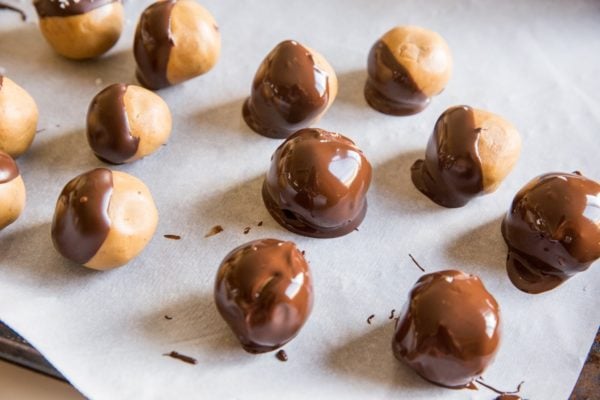 peanut butter balls dipped in chocolate