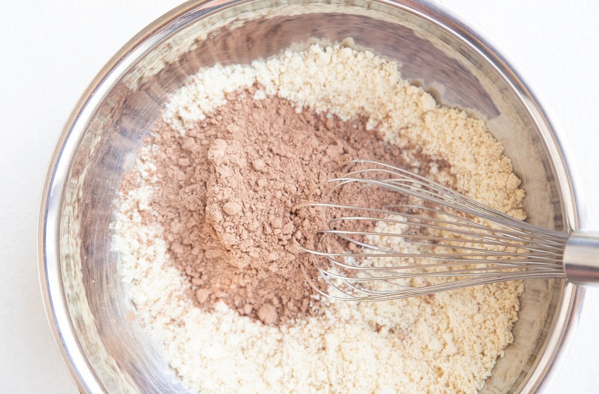 dry ingredients for brownies in a bowl