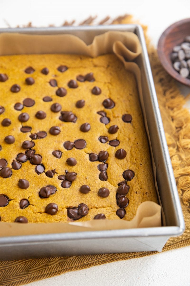 square baking pan with blended pumpkin oats