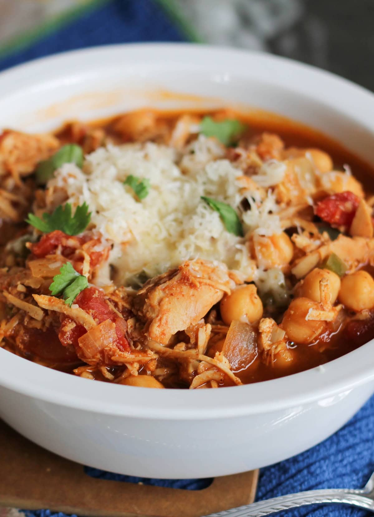 Barbecue Pulled Chicken Chili made with shredded chicken. Use your leftover chicken in this delicious chili recipe!