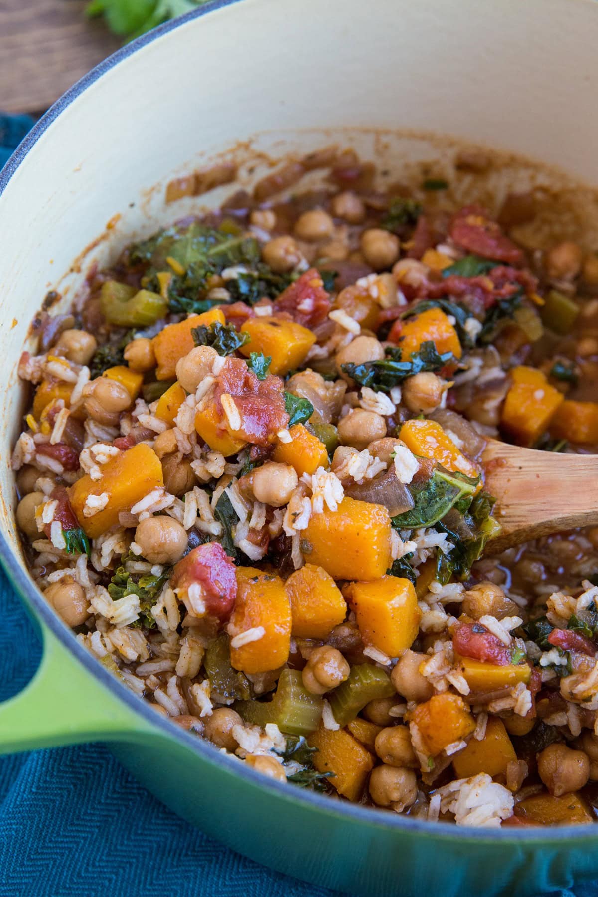 Butternut Squash and Chickpea Chili with Kale - an easy vegan one-pot meal
