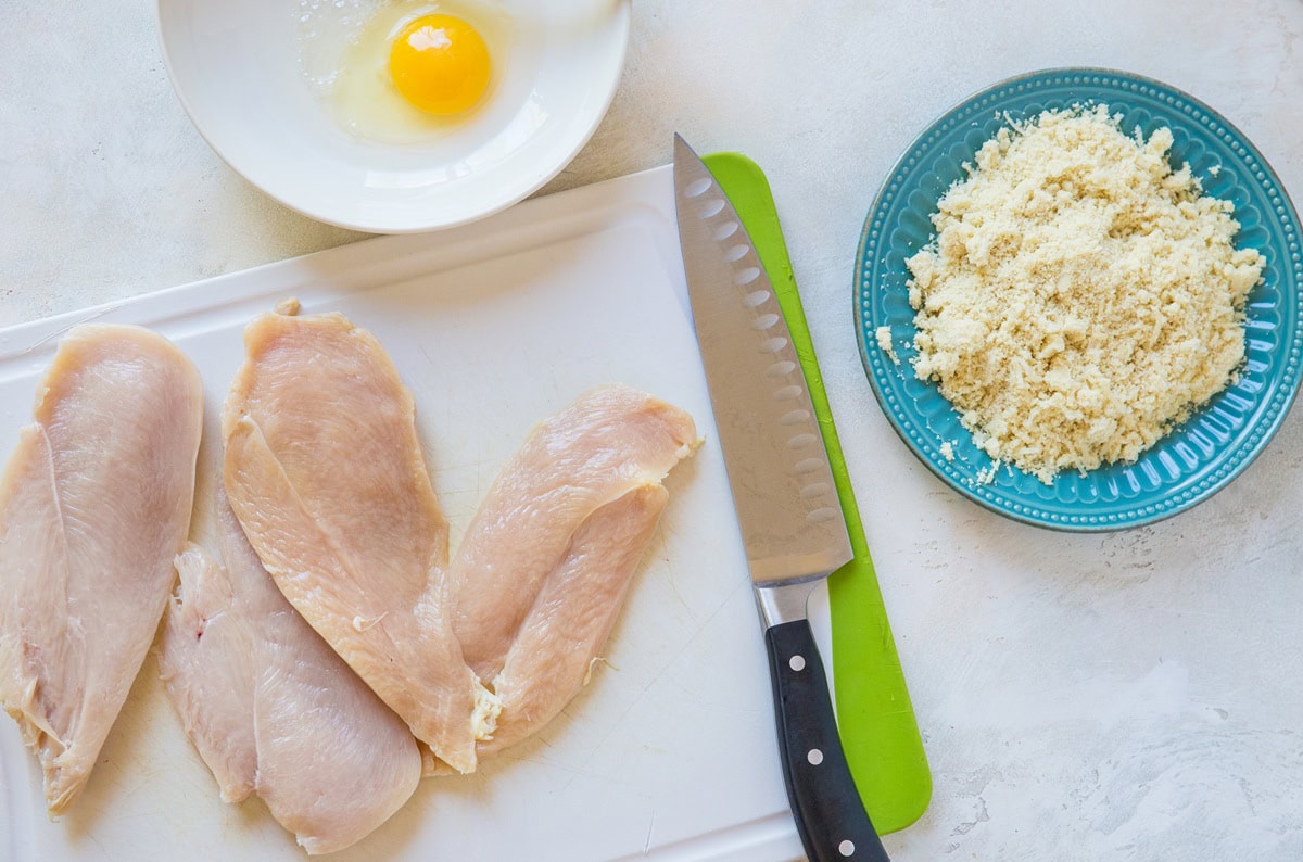 How to make low-carb chicken parmesan