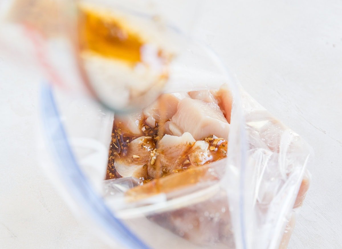 How to marinate chicken for kabobs