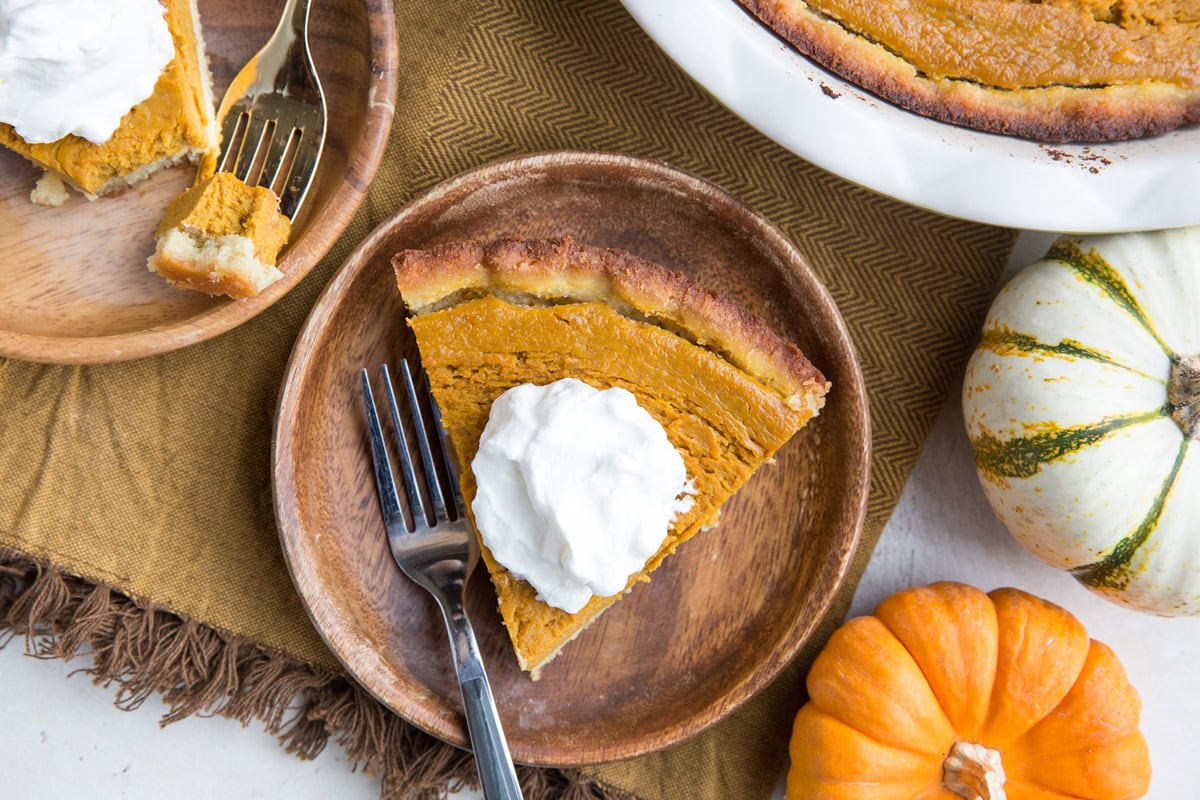 Paleo Pumpkin Pie with coconut flour pie crust