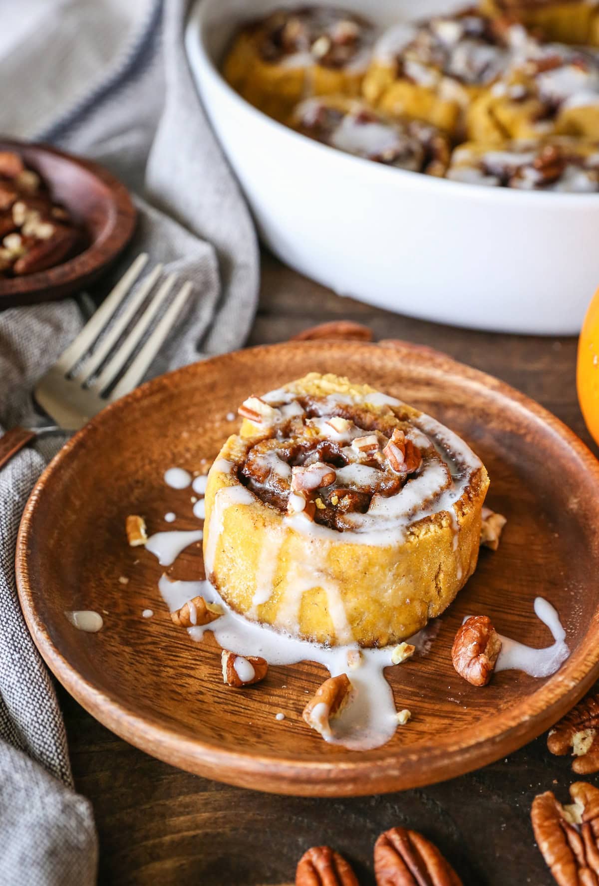 Gluten-Free Pumpkin Cinnamon Rolls with pecans and coconut milk glaze - refined sugar-free delicious pumpkin sticky rolls!