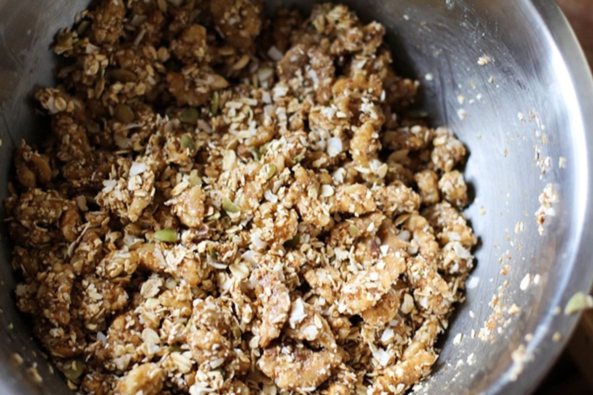Walnut Granola clusters