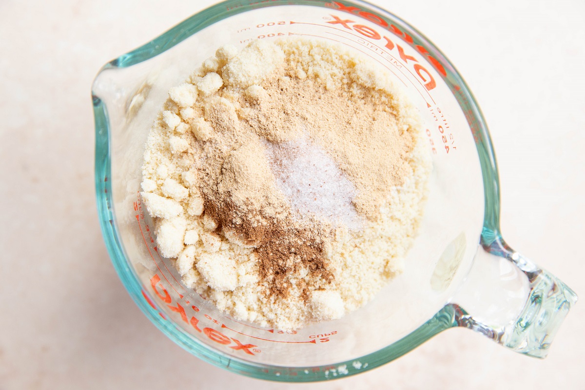 almond flour, cinnamon, ground ginger, nutmeg, baking soda and sea salt in a large measuring cup.