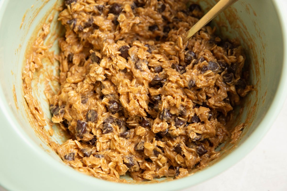 Mixing bowl full of oatmeal banana bar mixture.