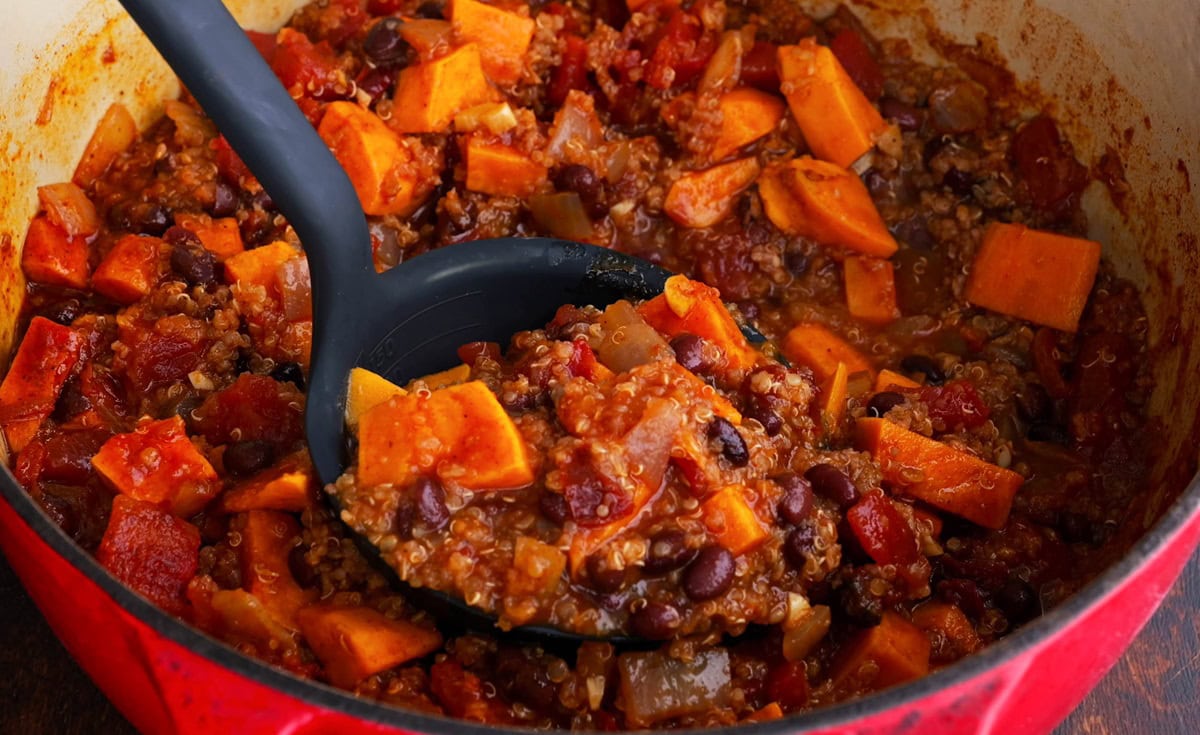 Finished sweet potato chili in a large pot.