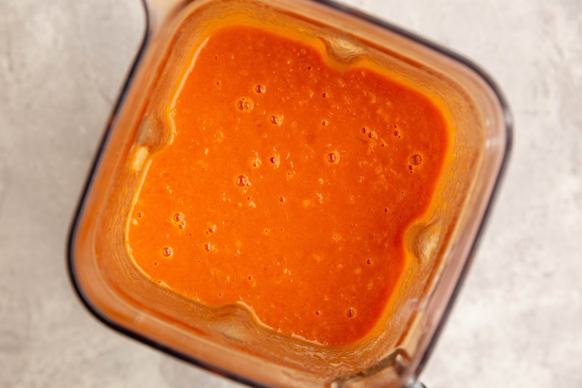 Blender full of creamy tomato soup