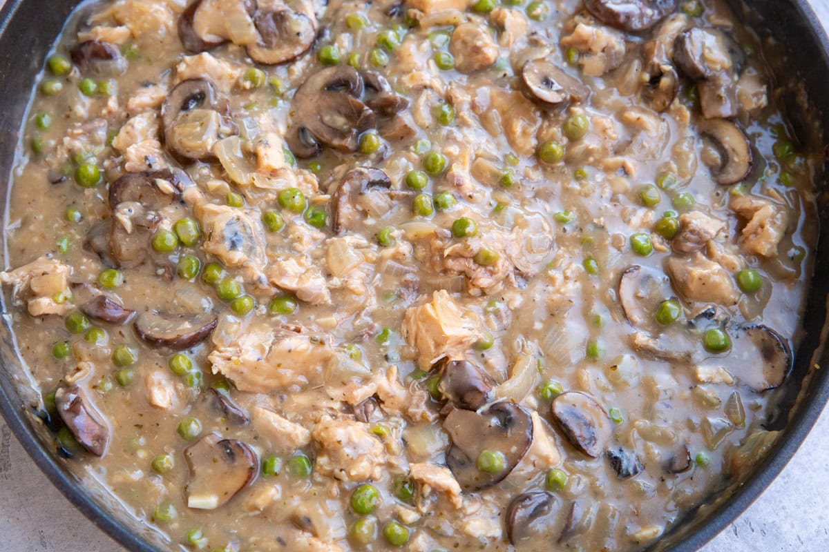 Creamy sauce for salmon noodle casserole